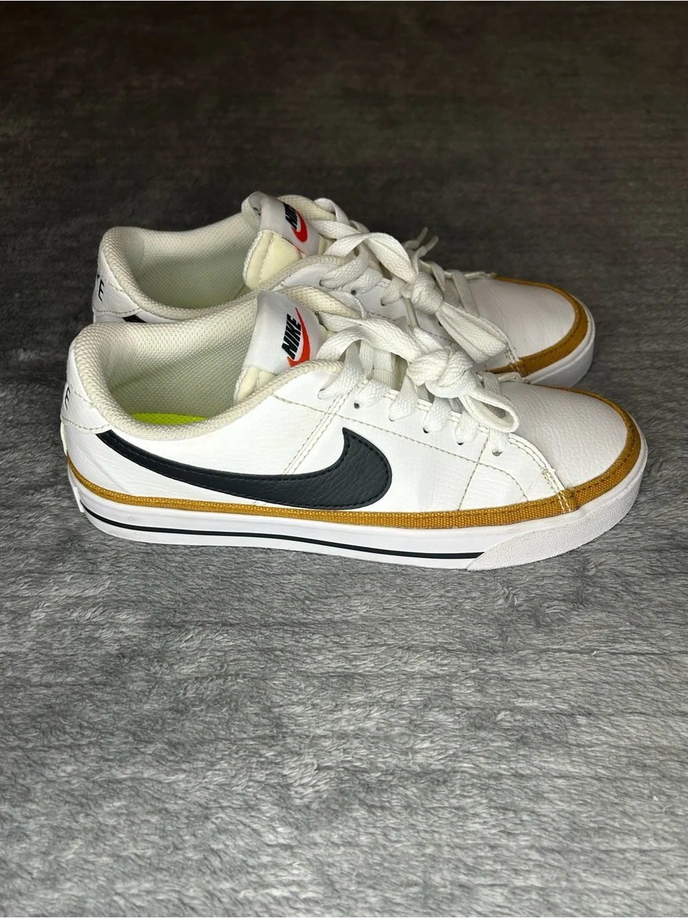 Nike Court Legacy Women's Size 6 White/Black/Gold Low-Top Sneaker